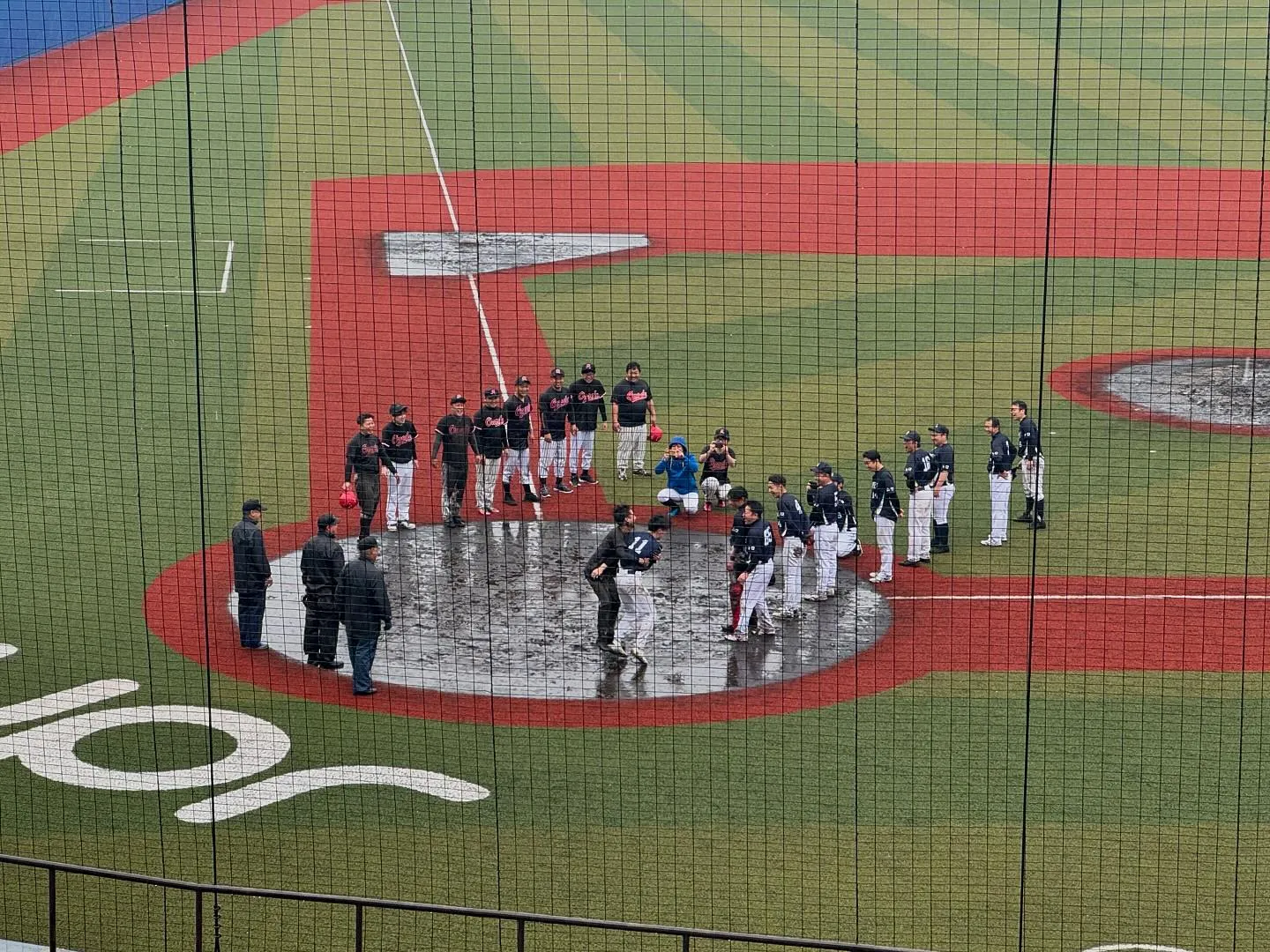 本日は球技大会参加の為お休み予定でしたがあいにくの大雨で午前...