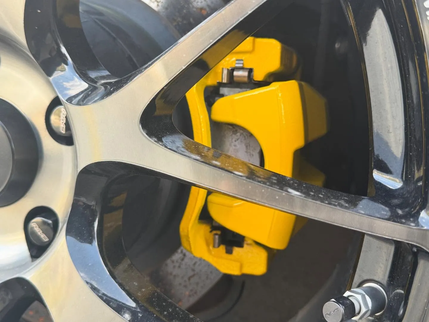 ホームページ問い合わせよりキャリパー塗装作業ご依頼いただきま...