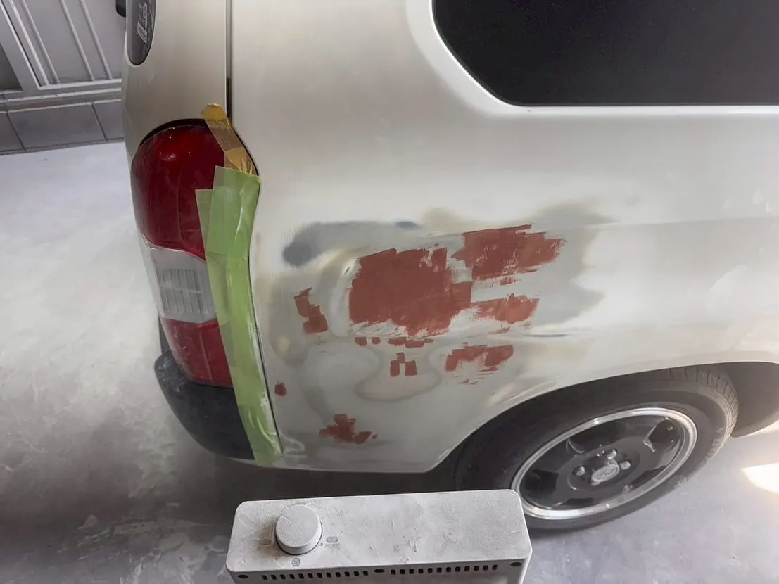 プロボックスハイブリッドの板金修理させて頂きました😊