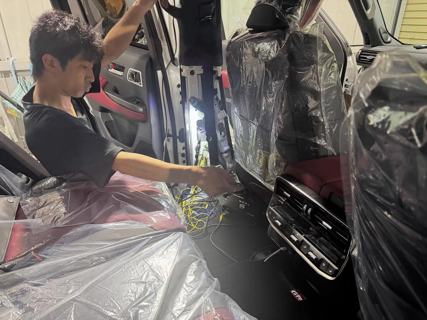 ランドクルーザー300の用品取付ご依頼いただきました😊