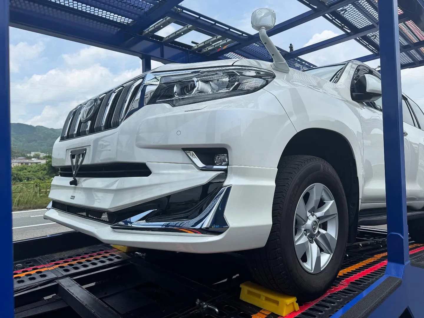 いつもお世話になっている会社の社長からプラドの買取後商談いた...