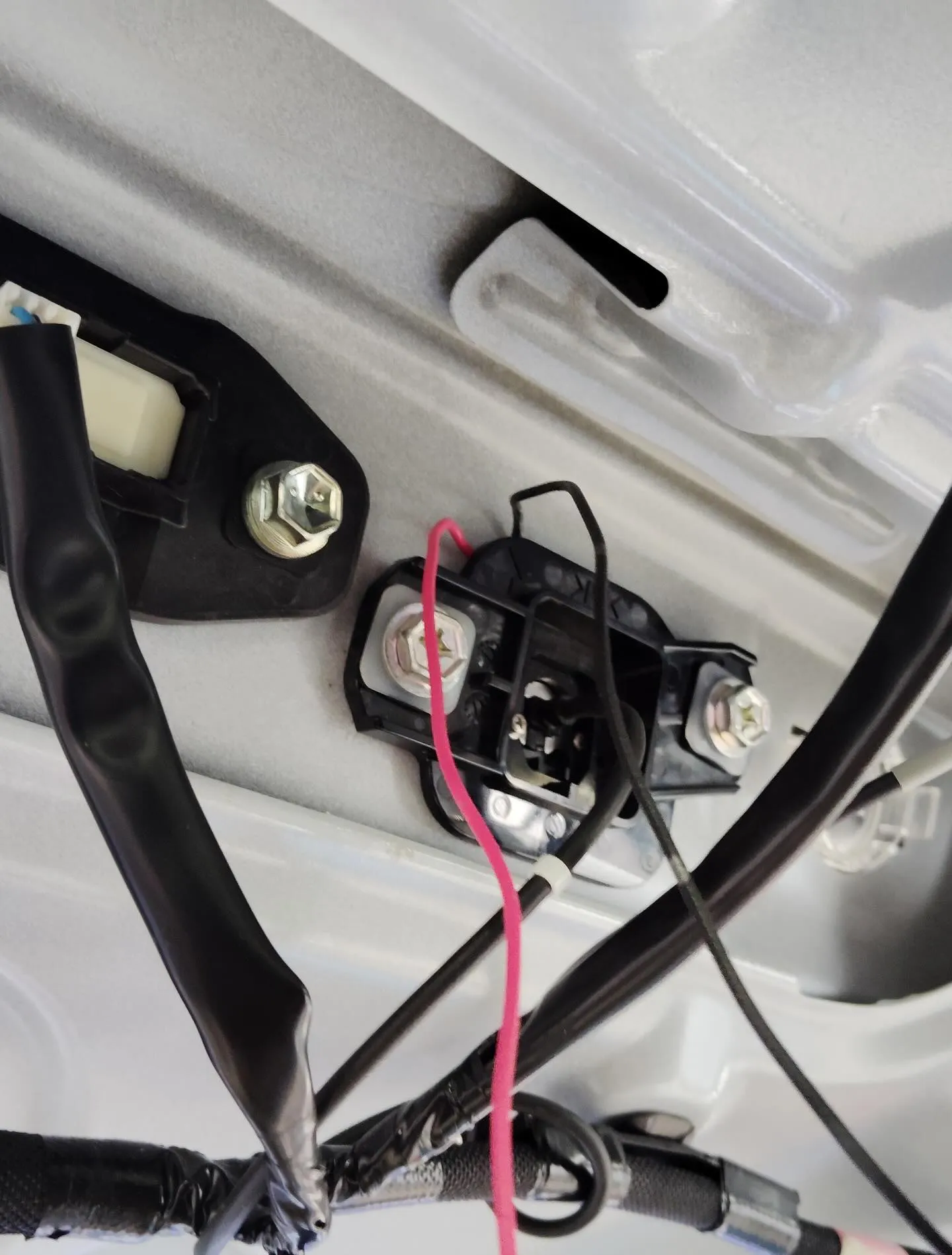 久々販売車両で字光式取付🤔